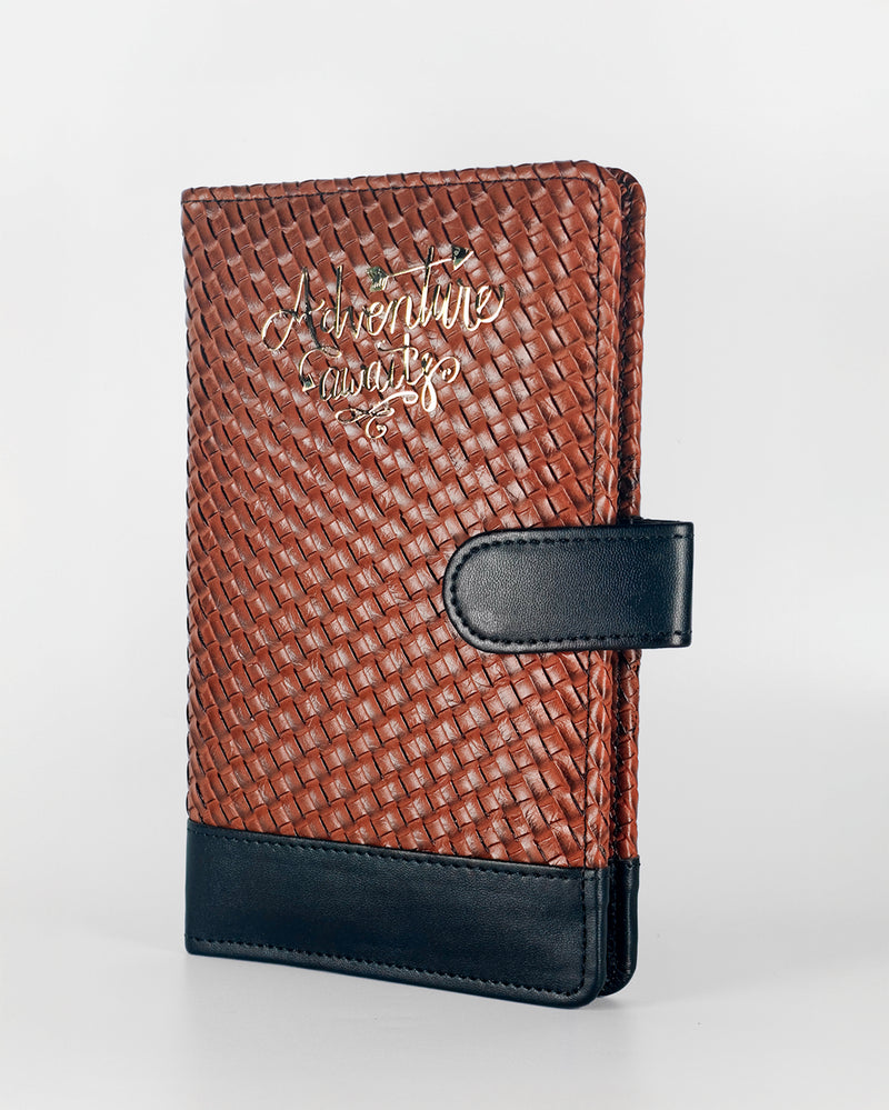 Peacan & Umber Weave Texture Travel Organizer