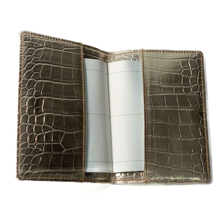 Golden Passport cover by TPC Gifts
