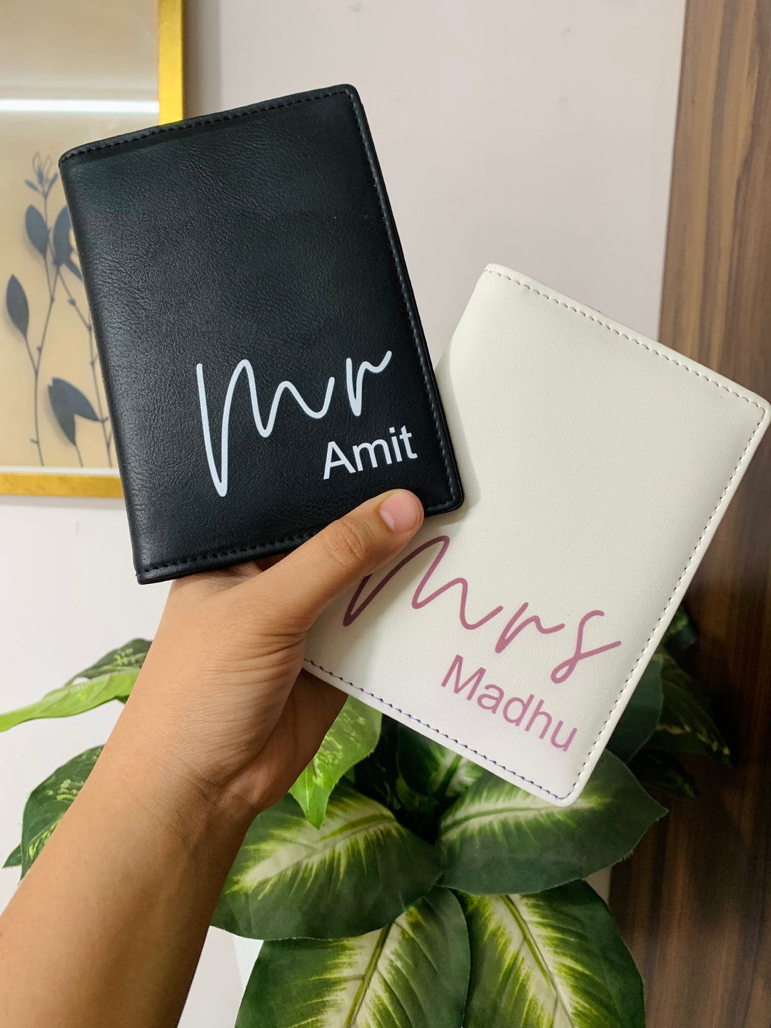 PRINTED COUPLE PASSPORT COVER