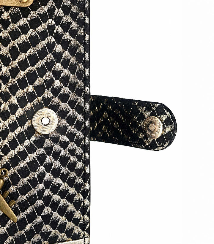 Still Iconic Travel Wallet