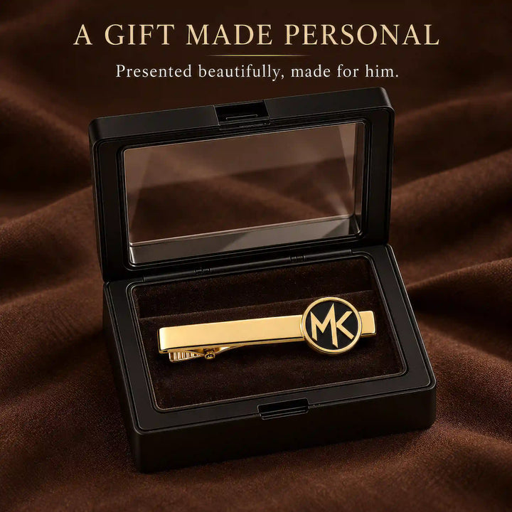 Personalised gold tone circular two initial tie pin — gift presentation