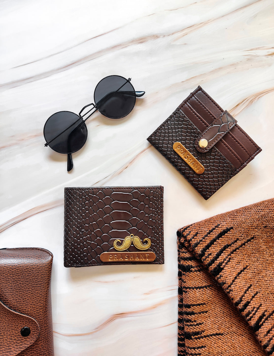 Personalized Men’s Textured Wallet &amp; Card Holder with Free Charm  Dark Brown Colour