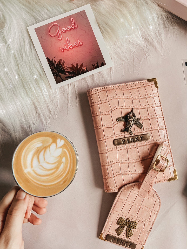 Croc Texture Passport Cover &amp; Luggage Tag